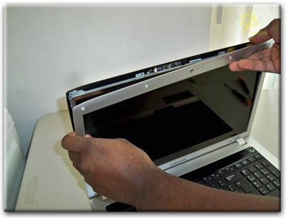 Замена экрана ноутбука Samsung в Зеленограде